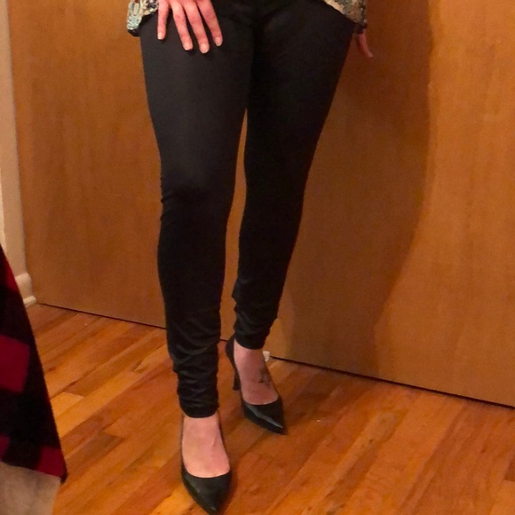 Shiny black leggings - Picture 4 of 5